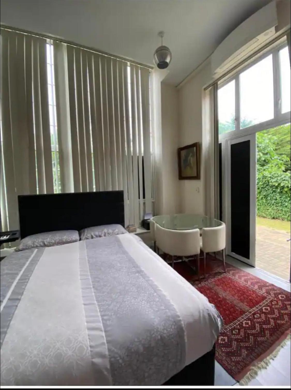 Spacious King Room With Private Entrance - Near Emirates And Camden And King'S Cross - 5 Min To Tube フィンチリー エクステリア 写真